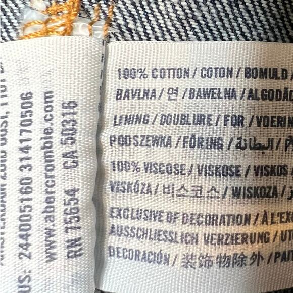 Abercrombie Kids Distressed Denim Jacket Blue Jean Trucker Style Size 9/10 - Picture 8 of 9